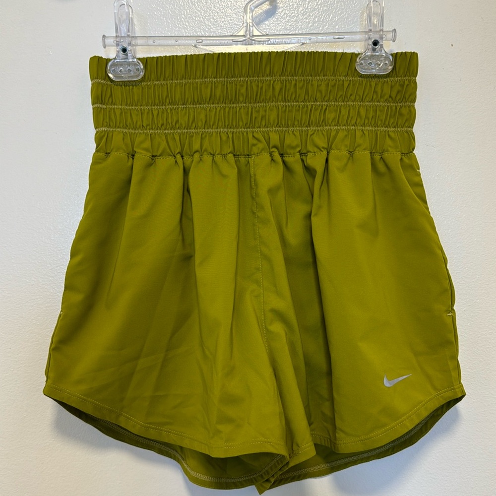 Nike Training Shorts Size S